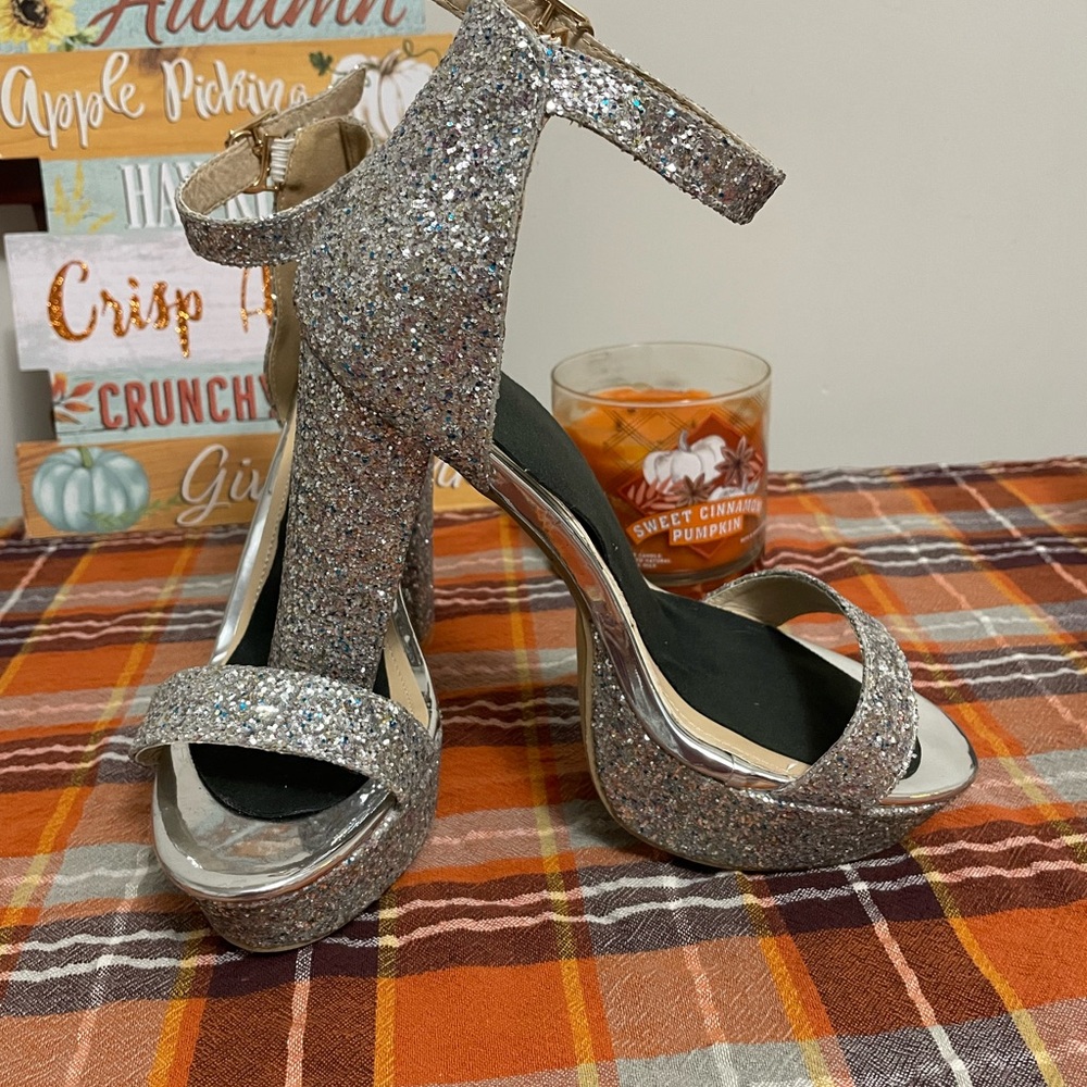 SHEIN Silver Heels with platform, size 9